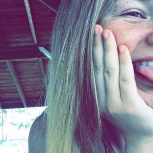 Meet your Posher, Emma-lee